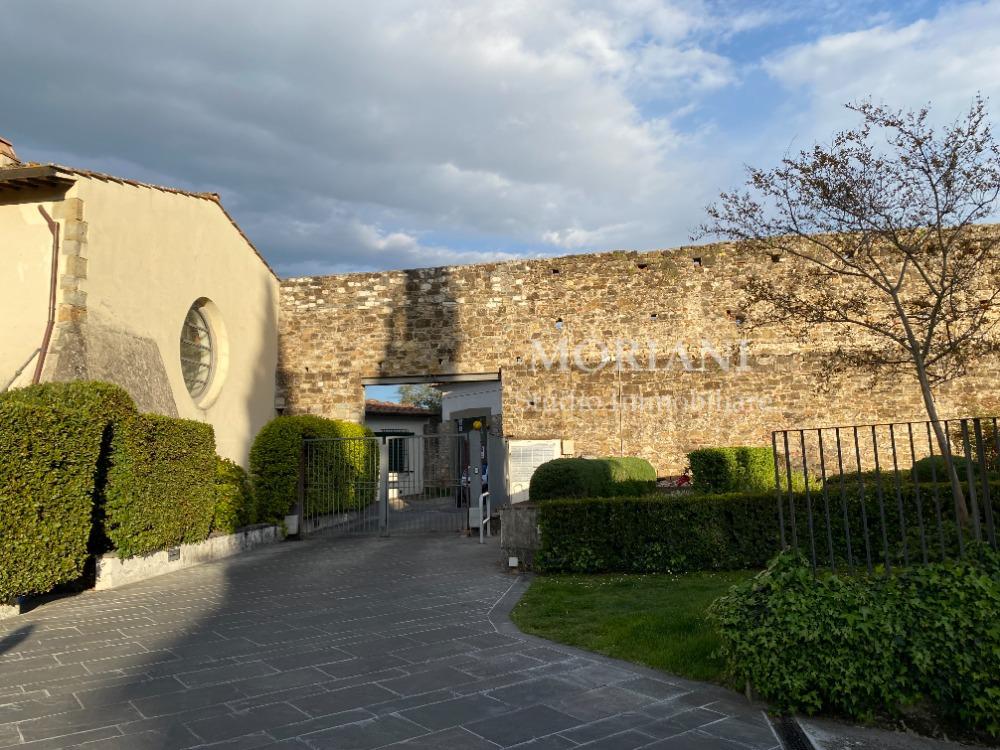 Paradiso - Ingresso carrabile